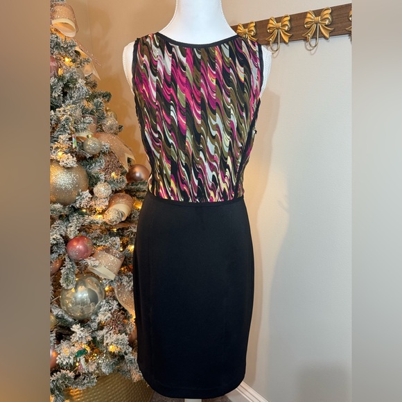 Maggy London Sleeveless Sheath Dress Multicolor Print Bodice Black Skirt - Picture 3 of 7